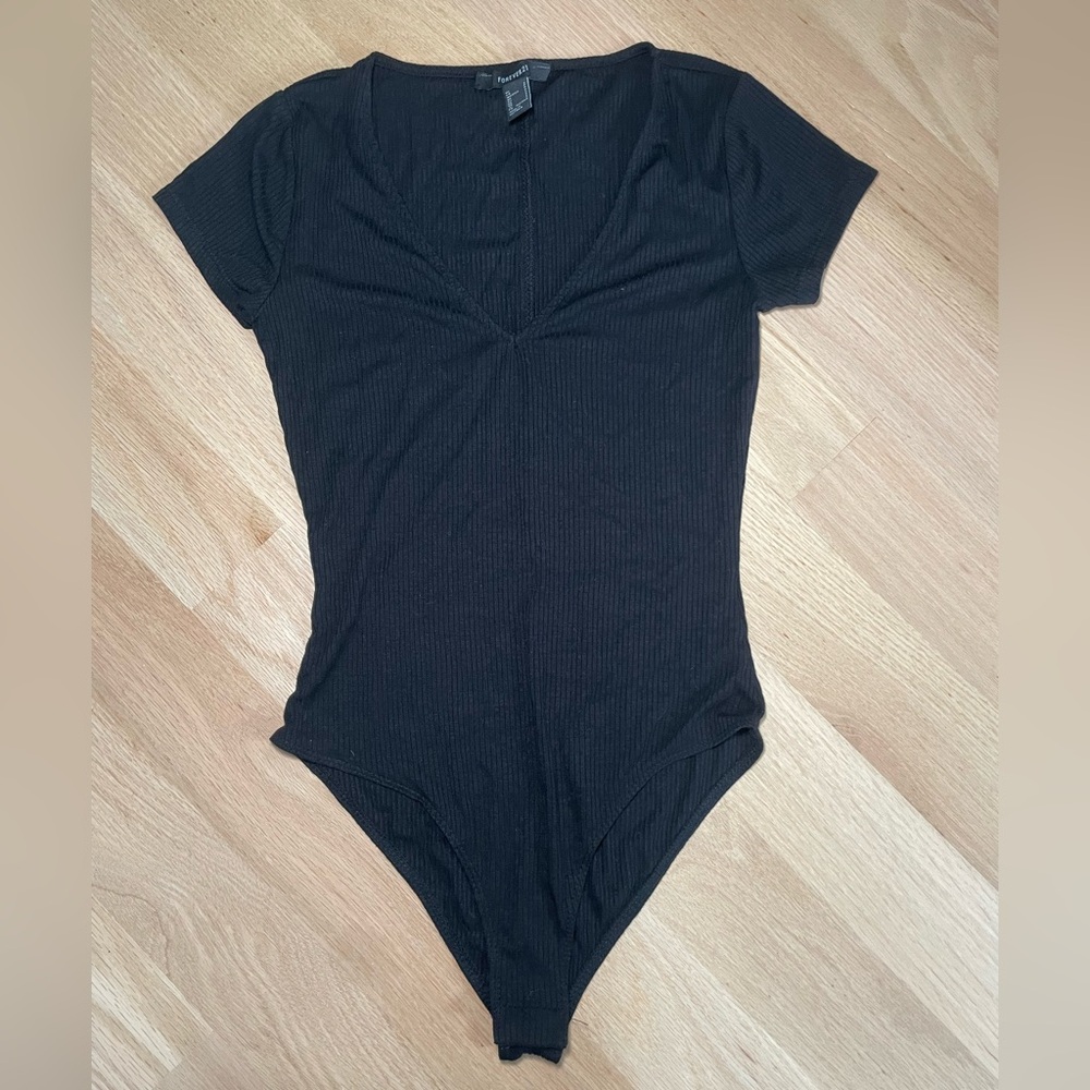 Forever 21 ribbed v-neck bodysuit